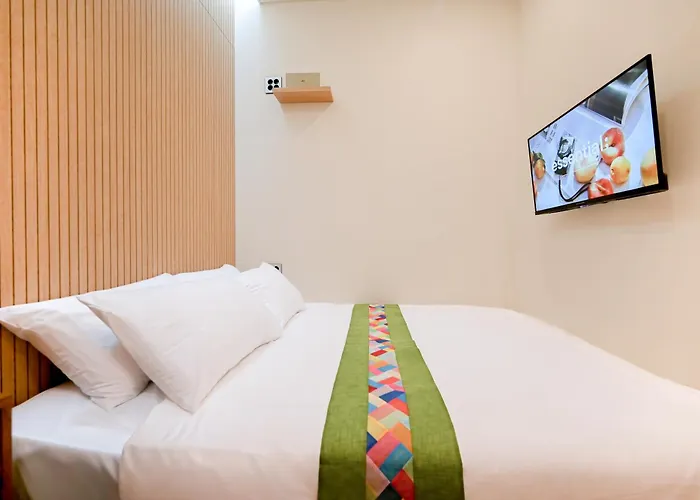 Hostel So On
