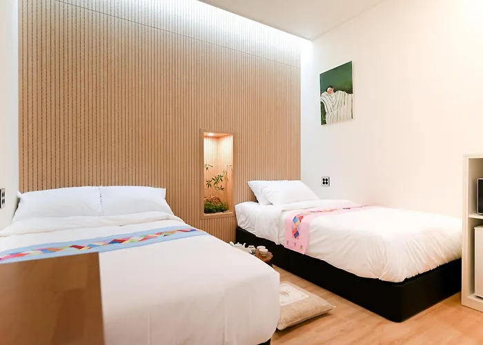 Hostel So On *